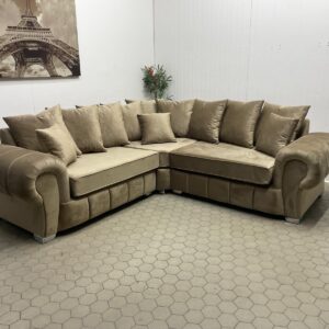 Light Brown 5-Seater Corner Sofa with Coordinated Cushions